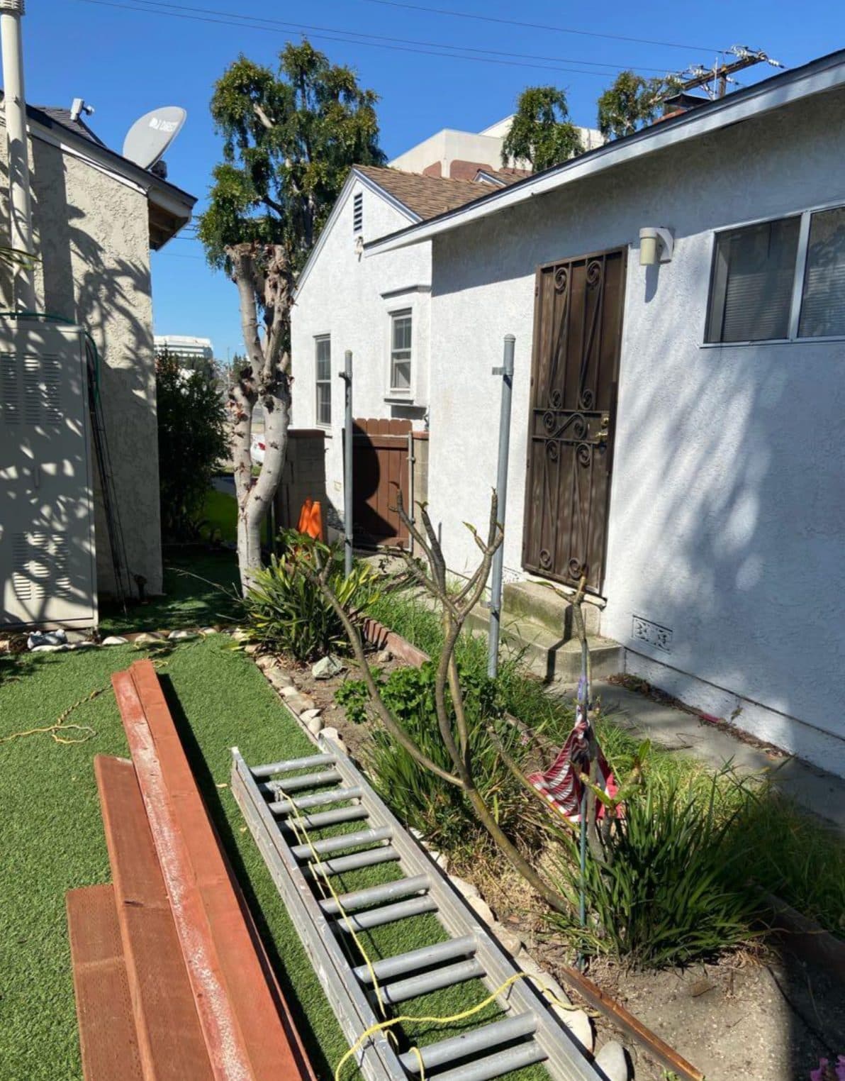 Project by Lee's Fencing — Lakewood · 90808 — photo 2 of 8