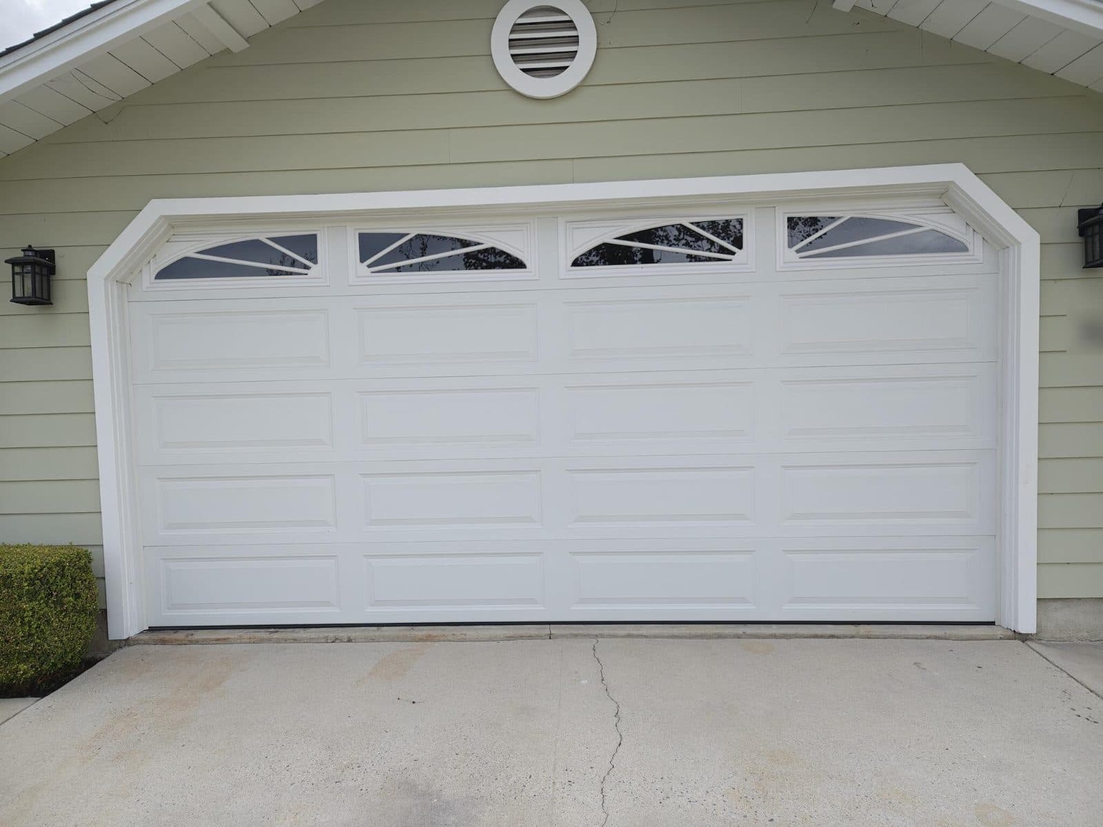 Garage Door by Springs Garage Doors in Rossmoor