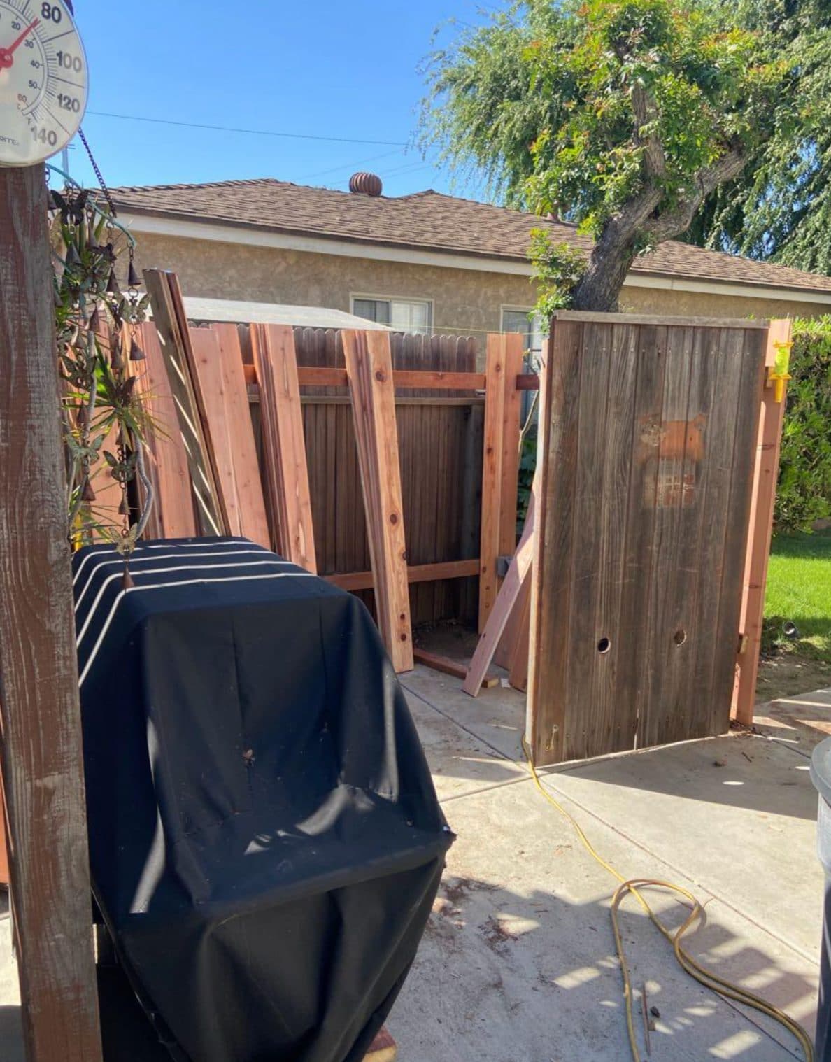 Project by Lee's Fencing — Lakewood · 90808 — photo 7 of 8